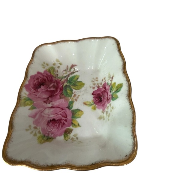 Royal Albert American Beauty Small Trinket Dish 4 1/2 inches Roses Gold Trim - Picture 1 of 4